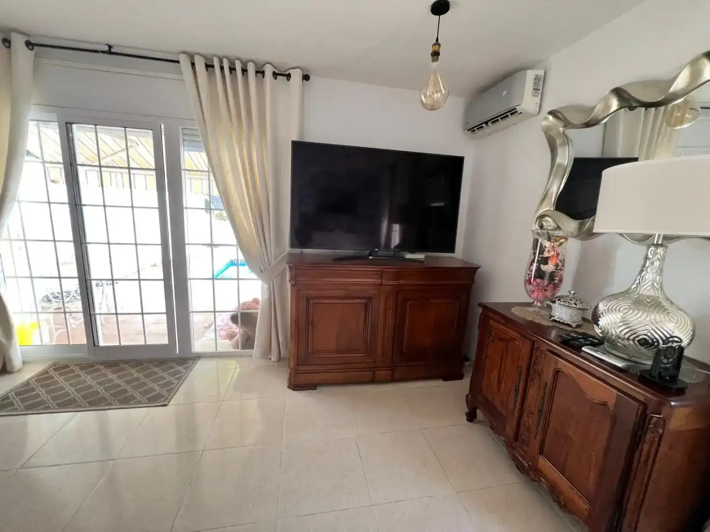 Sala de estar de Casa o chalet en venta en Mont-roig del Camp con Aire acondicionado, Terraza y Piscina