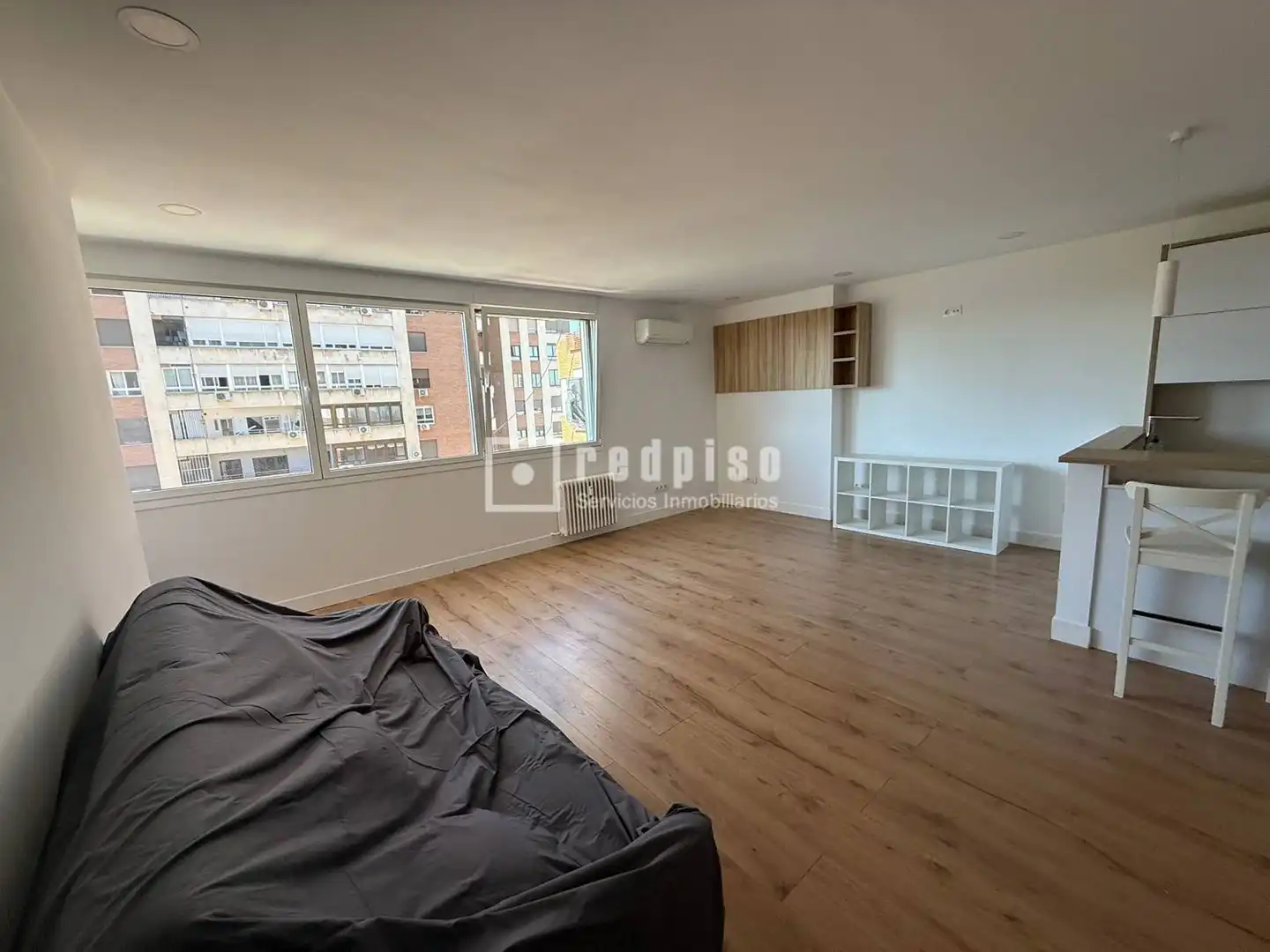 Schlafzimmer von Loft zur Miete in Madrid mit Klimaanlage