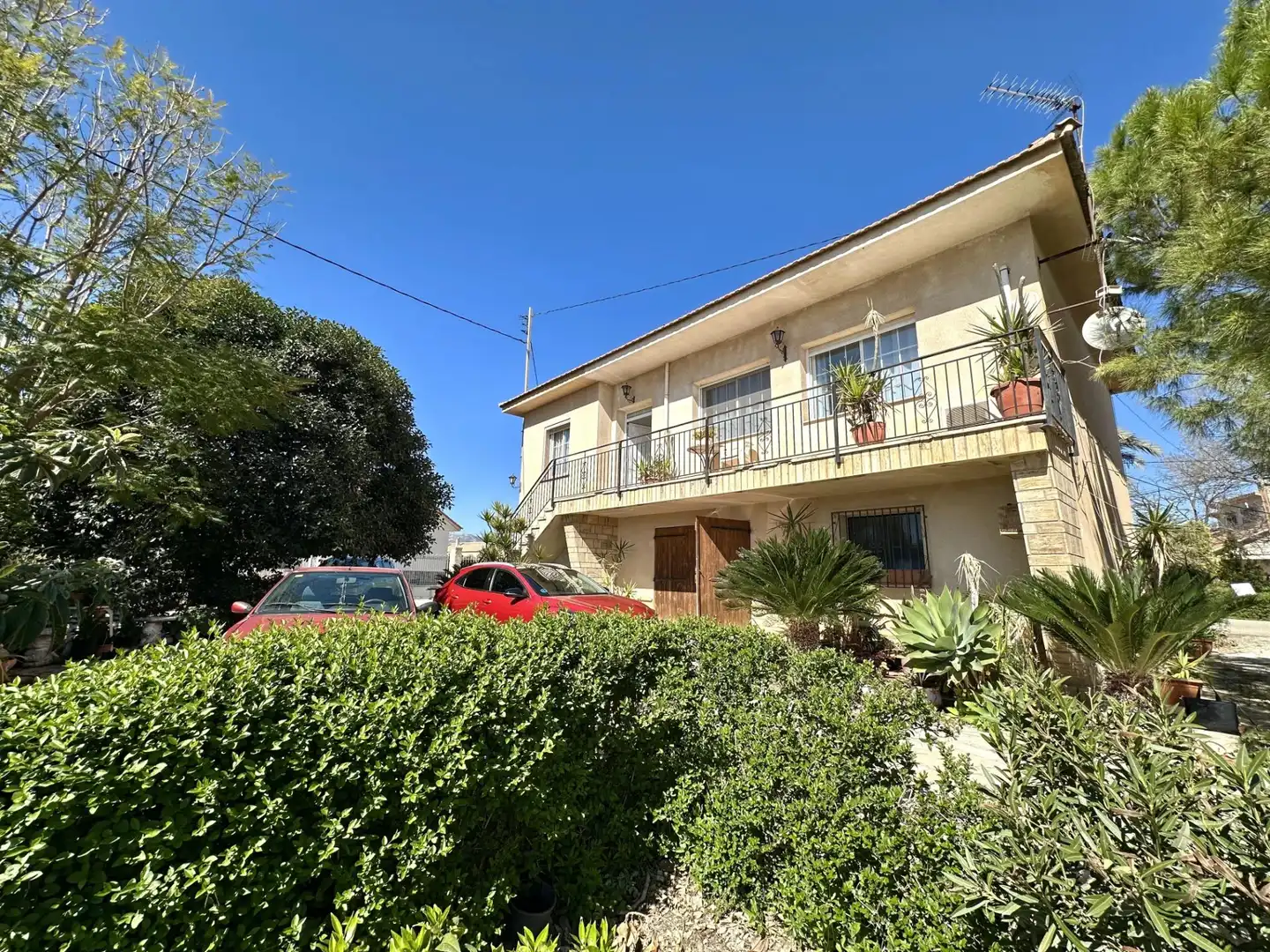 Vista exterior de Casa o xalet en venda en Lorca amb Terrassa i Moblat