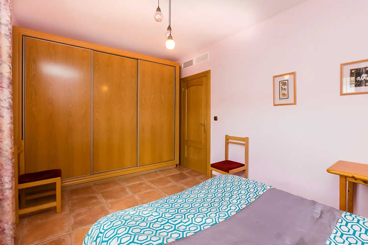 Dormitori de Casa o xalet en venda en Purullena amb Aire condicionat, Jardí privat i Terrassa