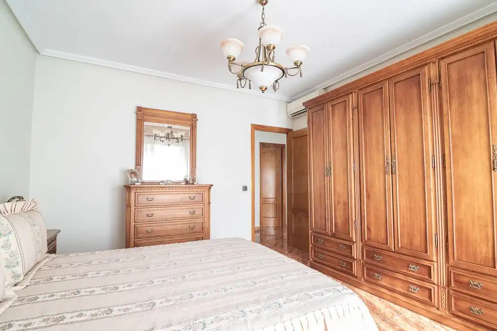 Dormitori de Casa adosada en venda en Orihuela amb Aire condicionat, Calefacció i Terrassa