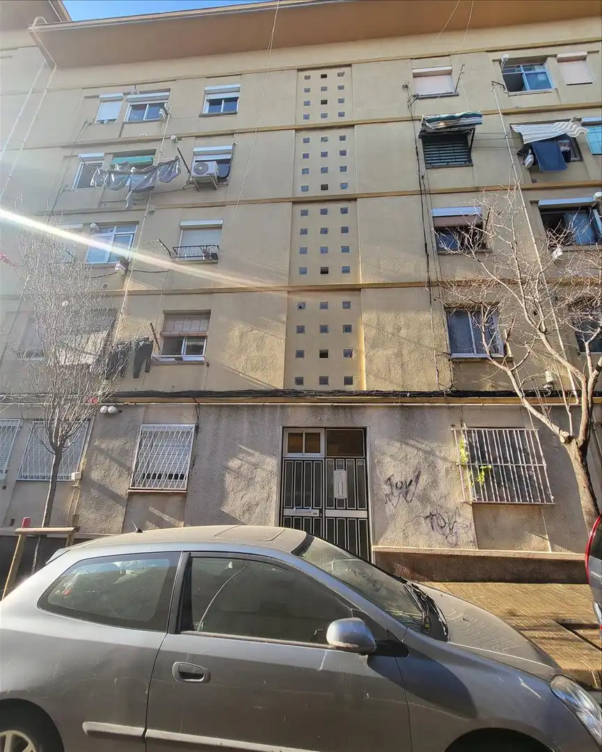 Vista exterior de Pis en venda en L'Hospitalet de Llobregat