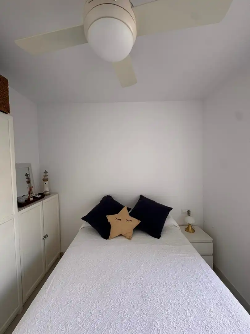 Habitación de Apartamento de alquiler en Castell d'Aro, Platja d'Aro i s'Agaró con Jardín privado, Piscina y Horno