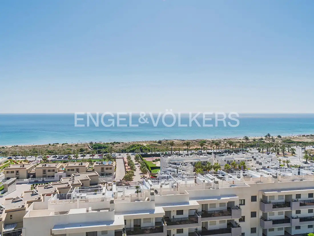 Vista exterior de Ático en venta en Elche / Elx con Aire acondicionado, Calefacción y Terraza