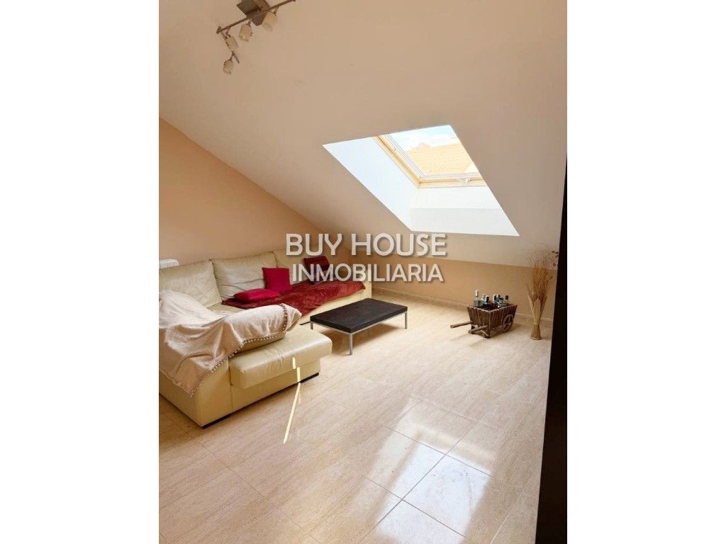 Wohnzimmer von Wohnung zum Verkauf in Camarena