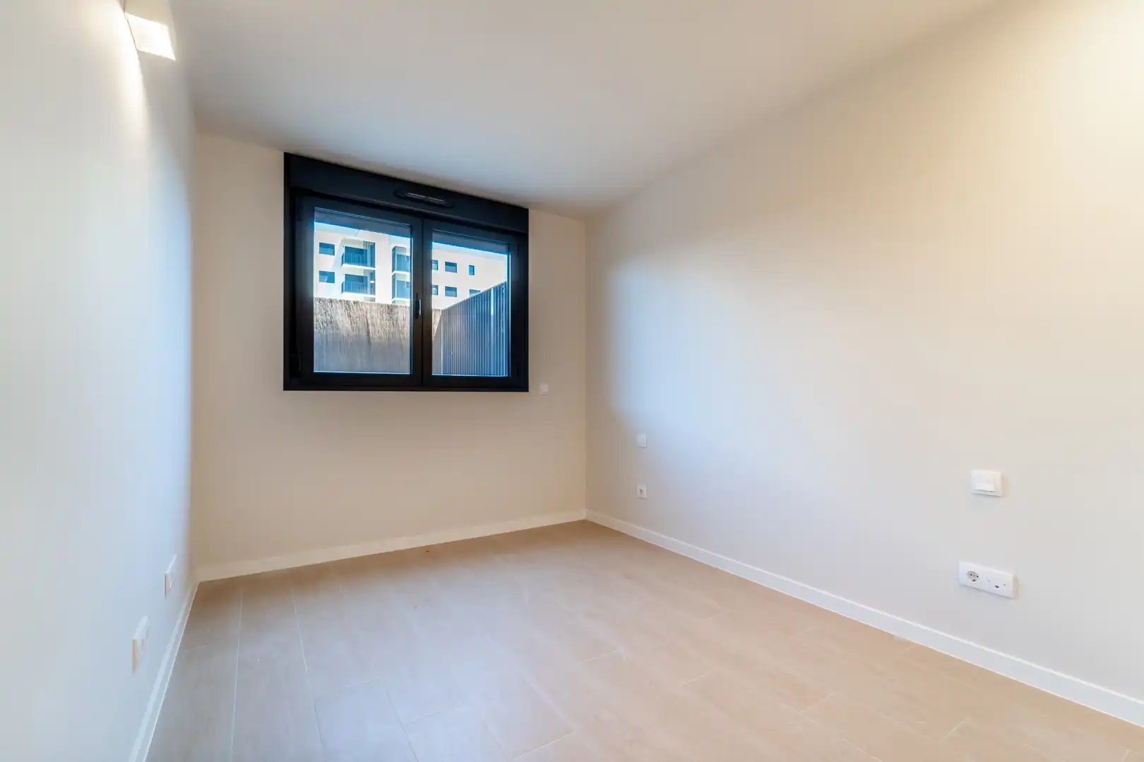 Bedroom of Flat for rent in Alcalá de Henares  with Air Conditioner, Terrace and Storage room