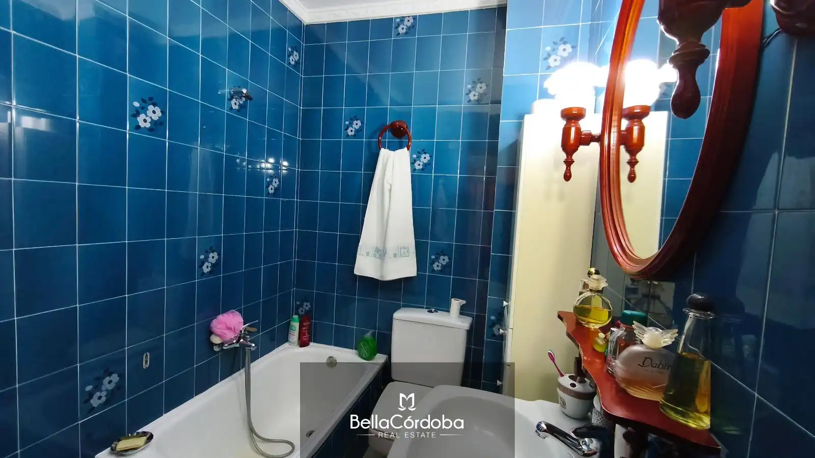 Bathroom of Flat for sale in Córdoba  with Storage room and Furnished
