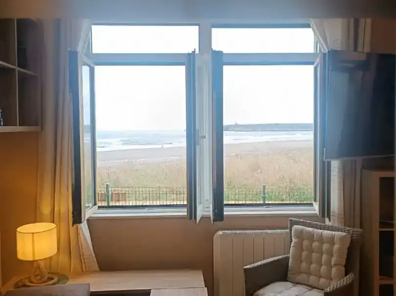 Schlafzimmer von Wohnung zur Miete in Castrillón