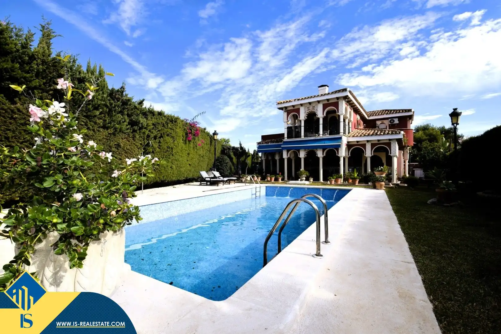 Chalet con jardín en venta en Nueva Torrevieja - Aguas Nuevas