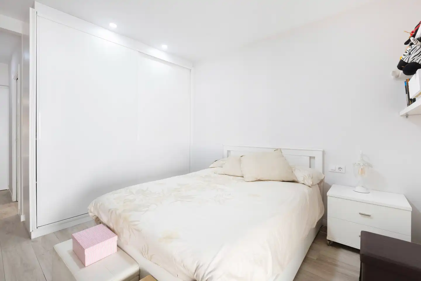 Habitación de Casa adosada en venta en L'Eliana con Aire acondicionado y Jardín privado