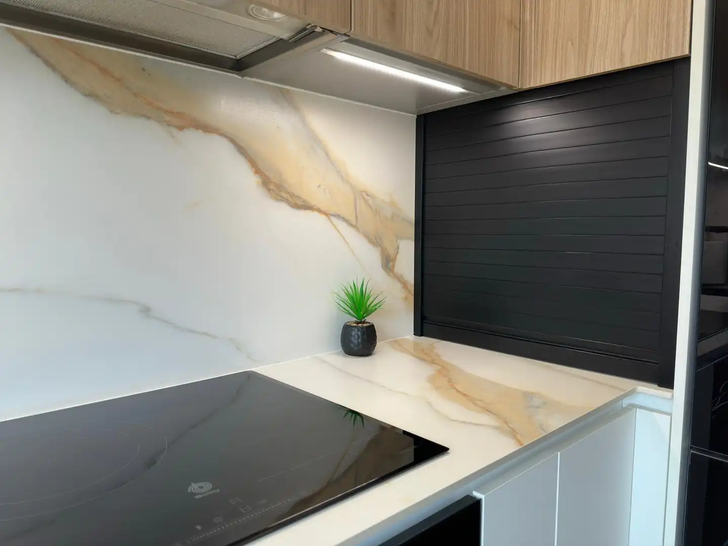 Kitchen of Flat for sale in Ourense Capital   with Air Conditioner, Heating and Terrace