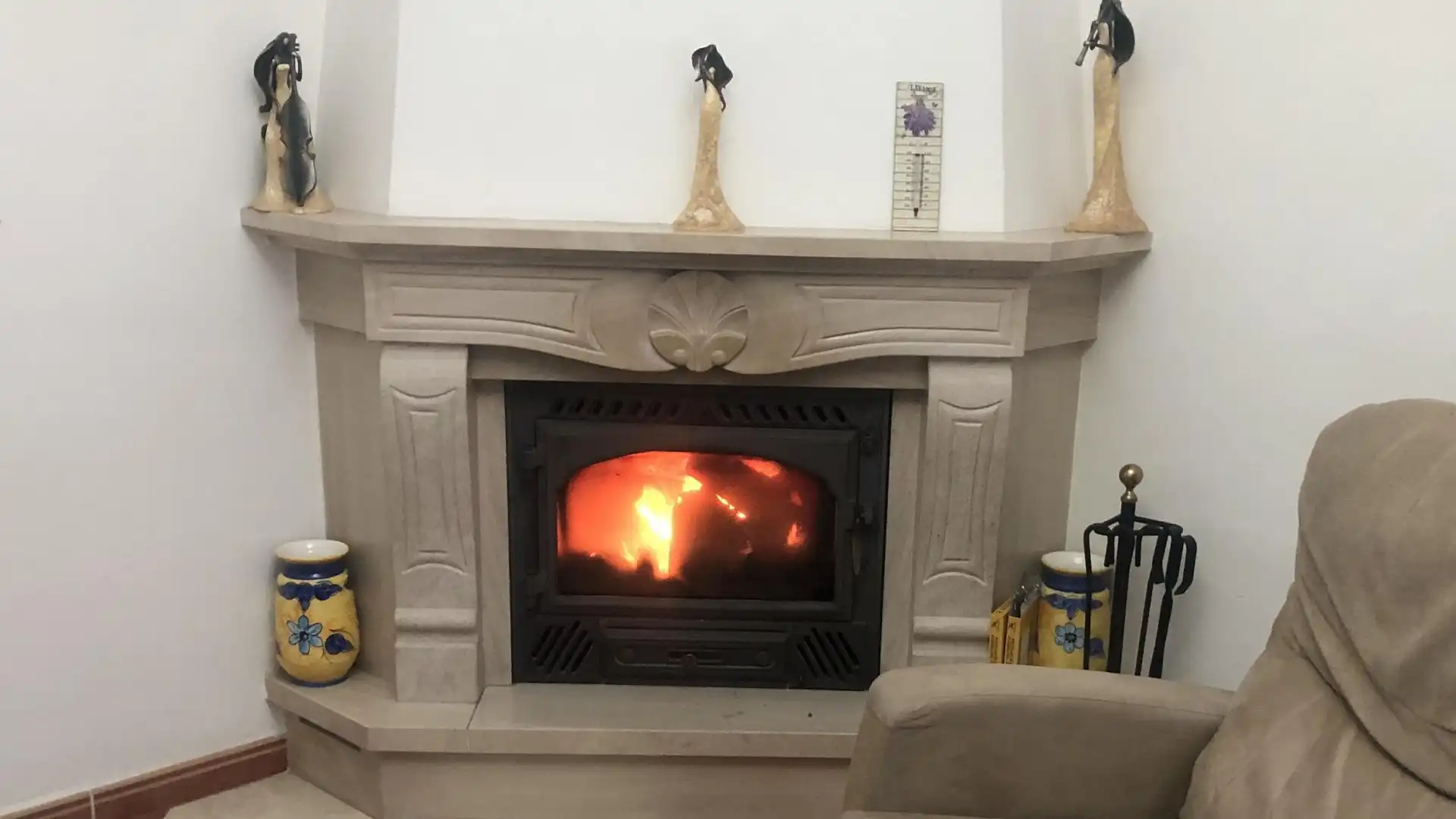 Wohnzimmer von Einfamilien-Reihenhaus zum Verkauf in Cuevas Bajas mit Abstellraum