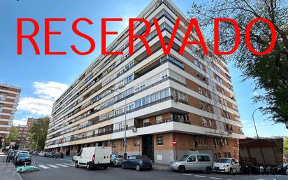 Exterior view of Flat for sale in  Madrid Capital  with Parquet flooring, Terrace and Storage room