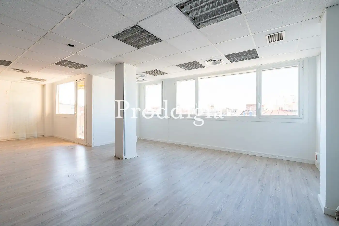 Bureau avec ascenseur à louer à Tuset, imagen 12