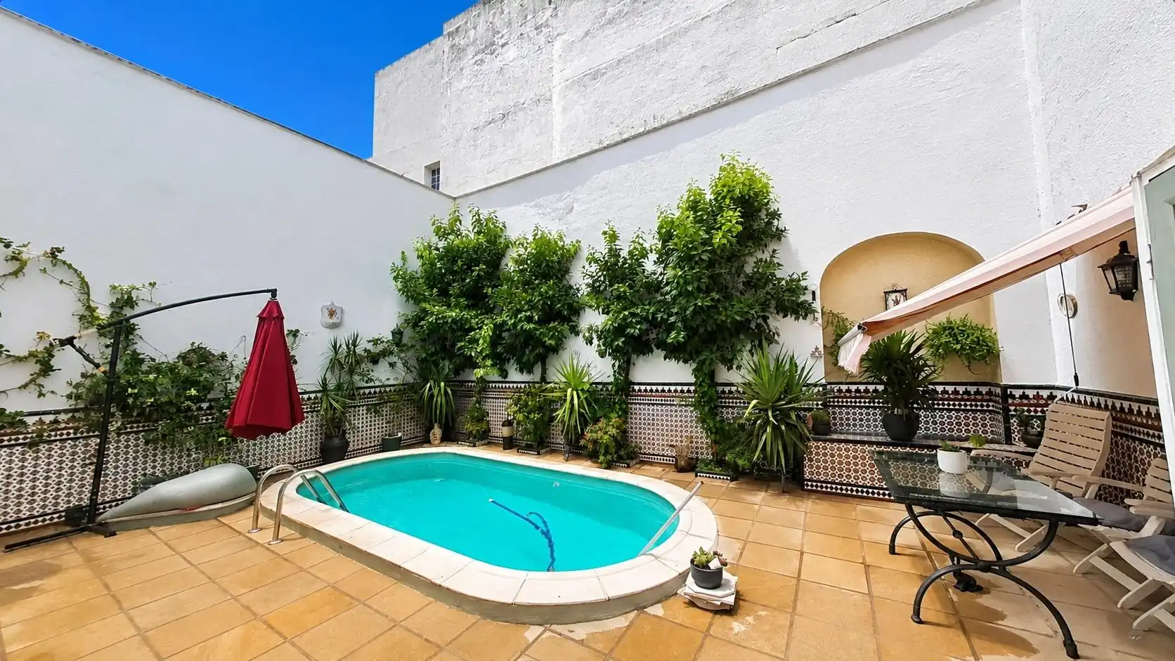 Casa amb piscina en venda a Centro