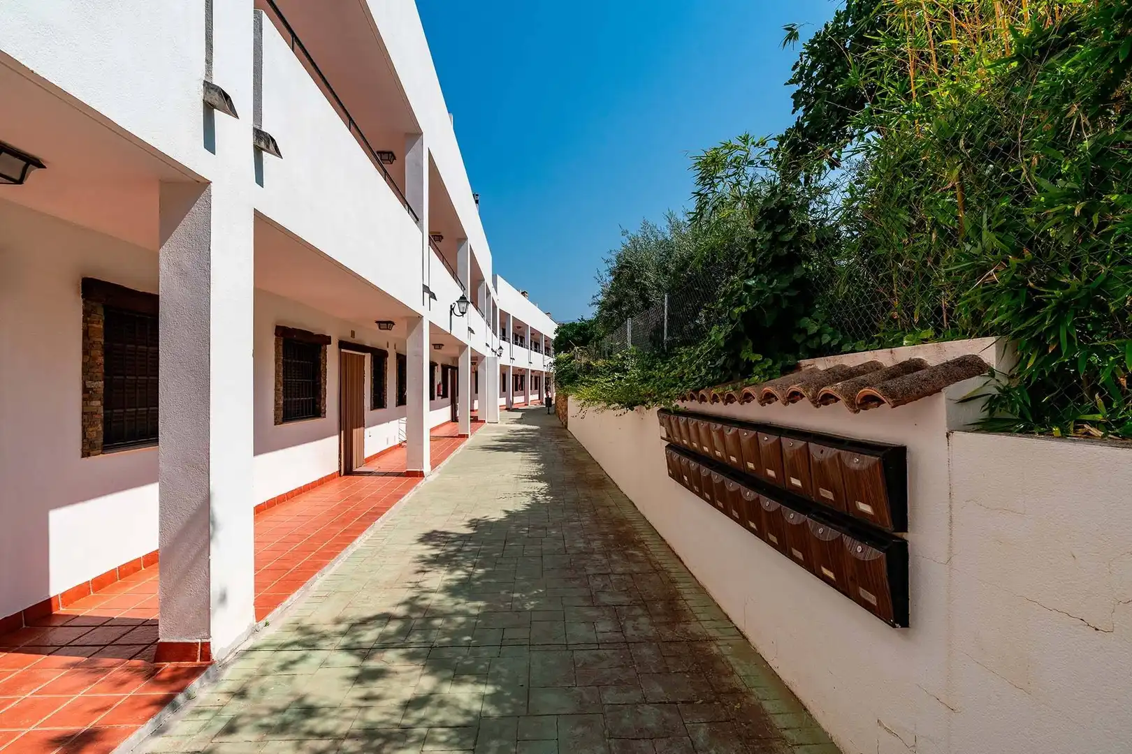 Vista exterior de Piso en venta en Alcolea con Aire acondicionado, Terraza y Piscina comunitaria