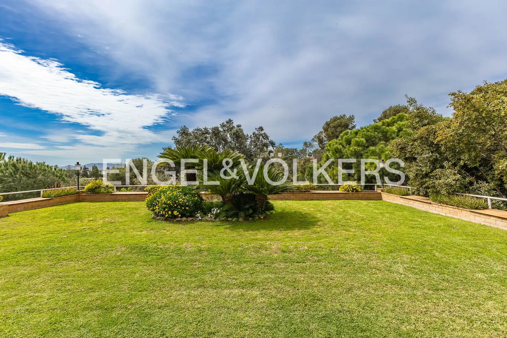 Casa o xalet en venda en Cerdanyola del Vallès amb Calefacció, Jardí privat i Parquet