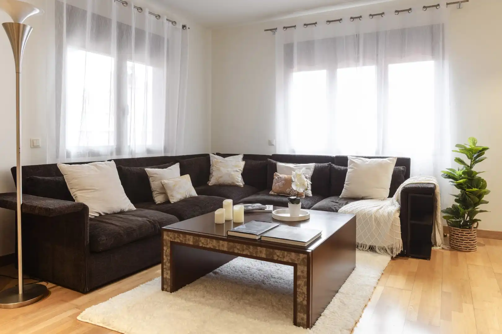 Living room of Attic for sale in Figueres  with Heating, Terrace and Furnished
