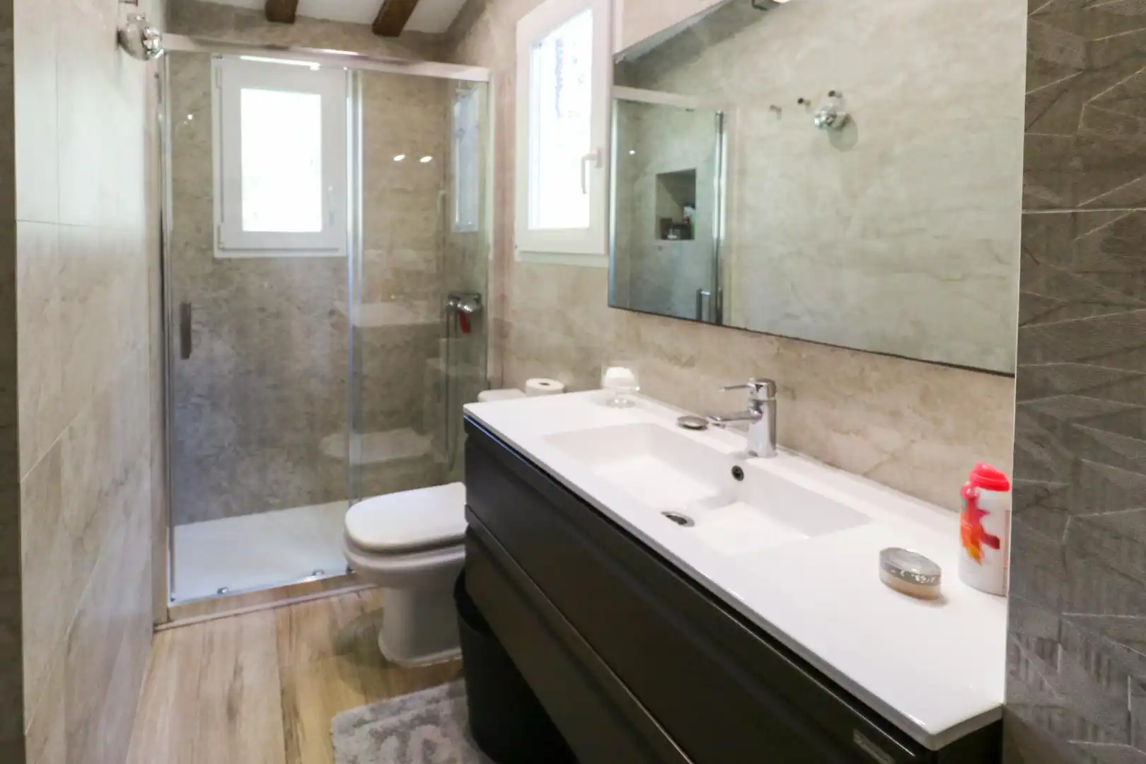 Baño de Casa o chalet de alquiler en Calafell con Aire acondicionado, Parquet y Terraza