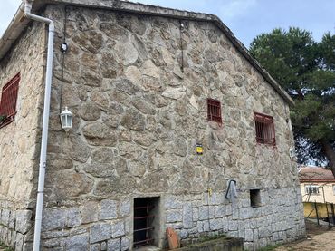 Casa amb piscina en venda a Pelayos de la Presa