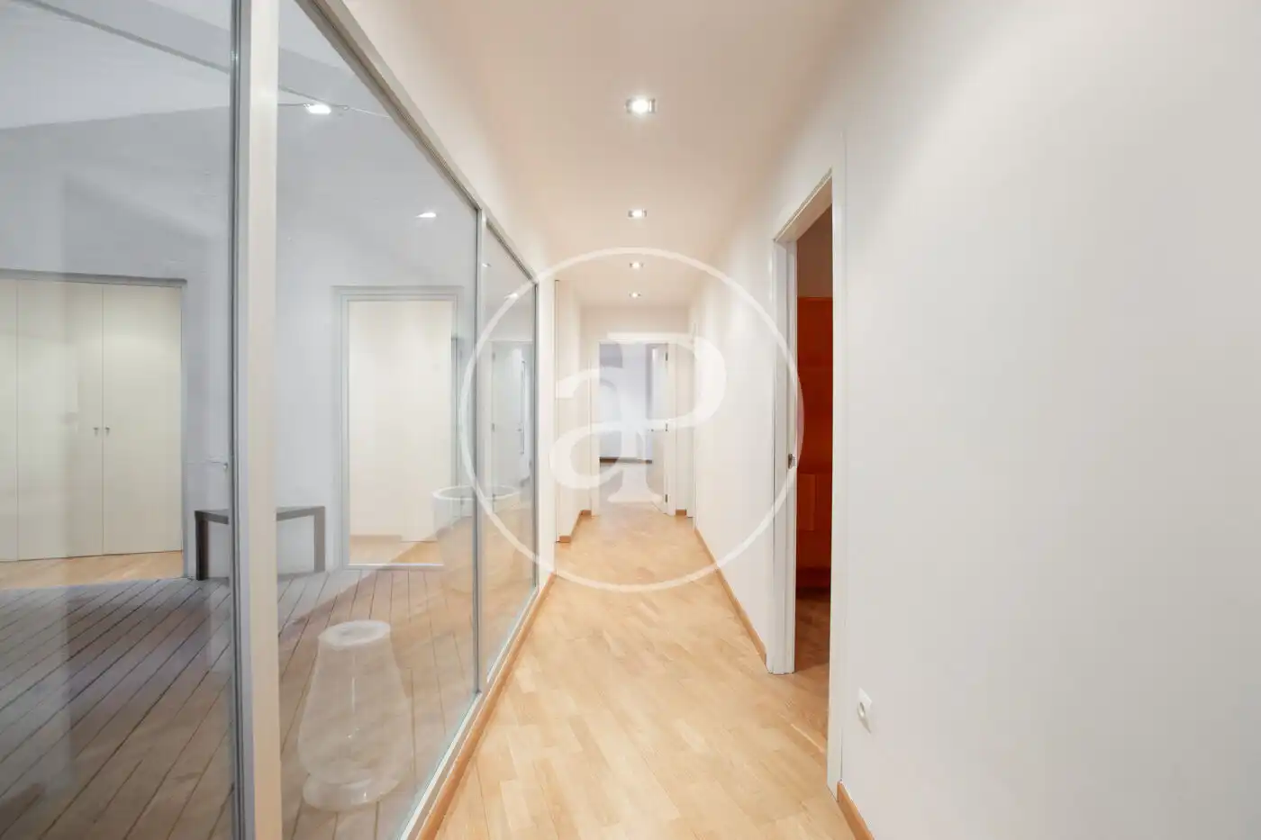 Wohnung zum Verkauf in Valencia mit Klimaanlage, Heizung und Terrasse