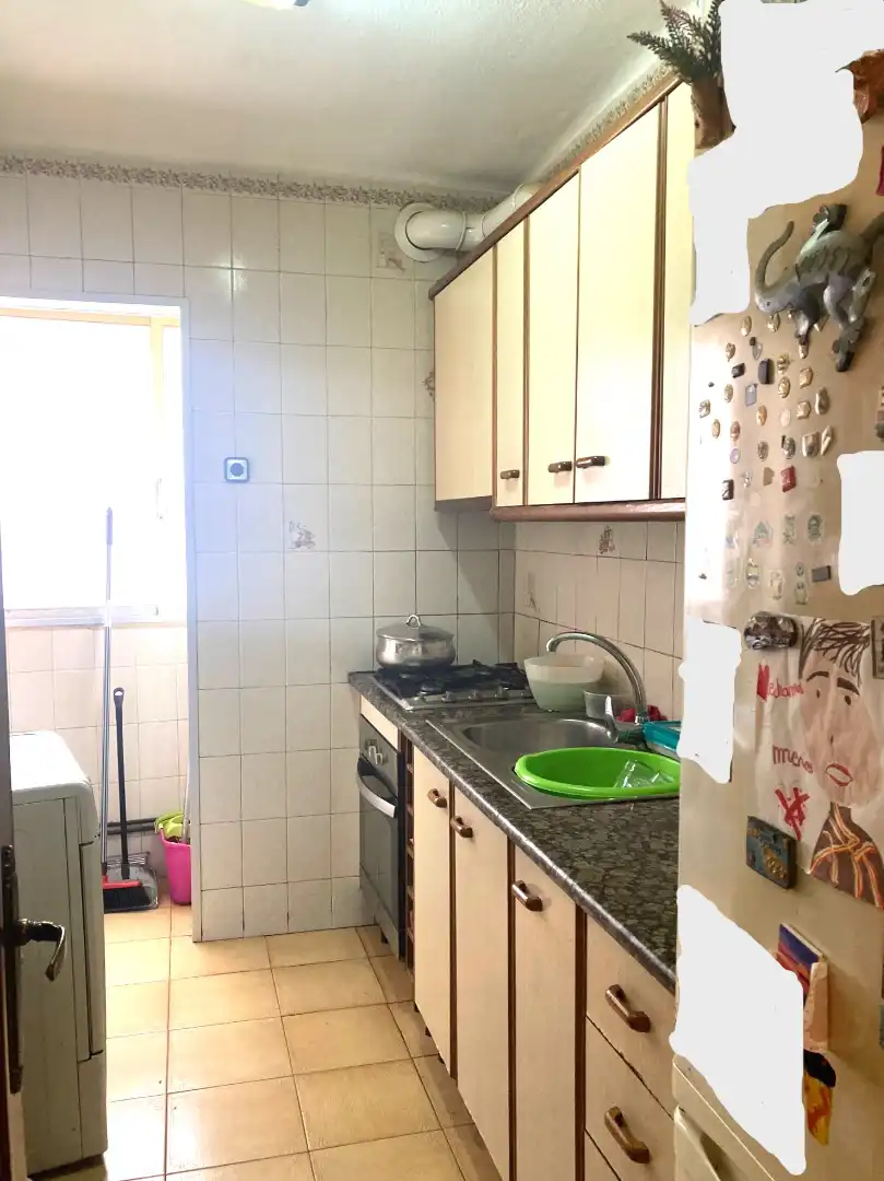 Cuina de Pis en venda en L'Hospitalet de Llobregat amb Aire condicionat, Calefacció i Balcó