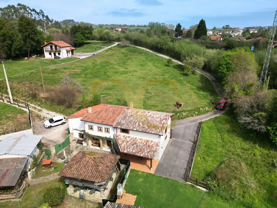Casa o chalet en venta en Ribadesella con Calefacción, Jardín privado y Trastero