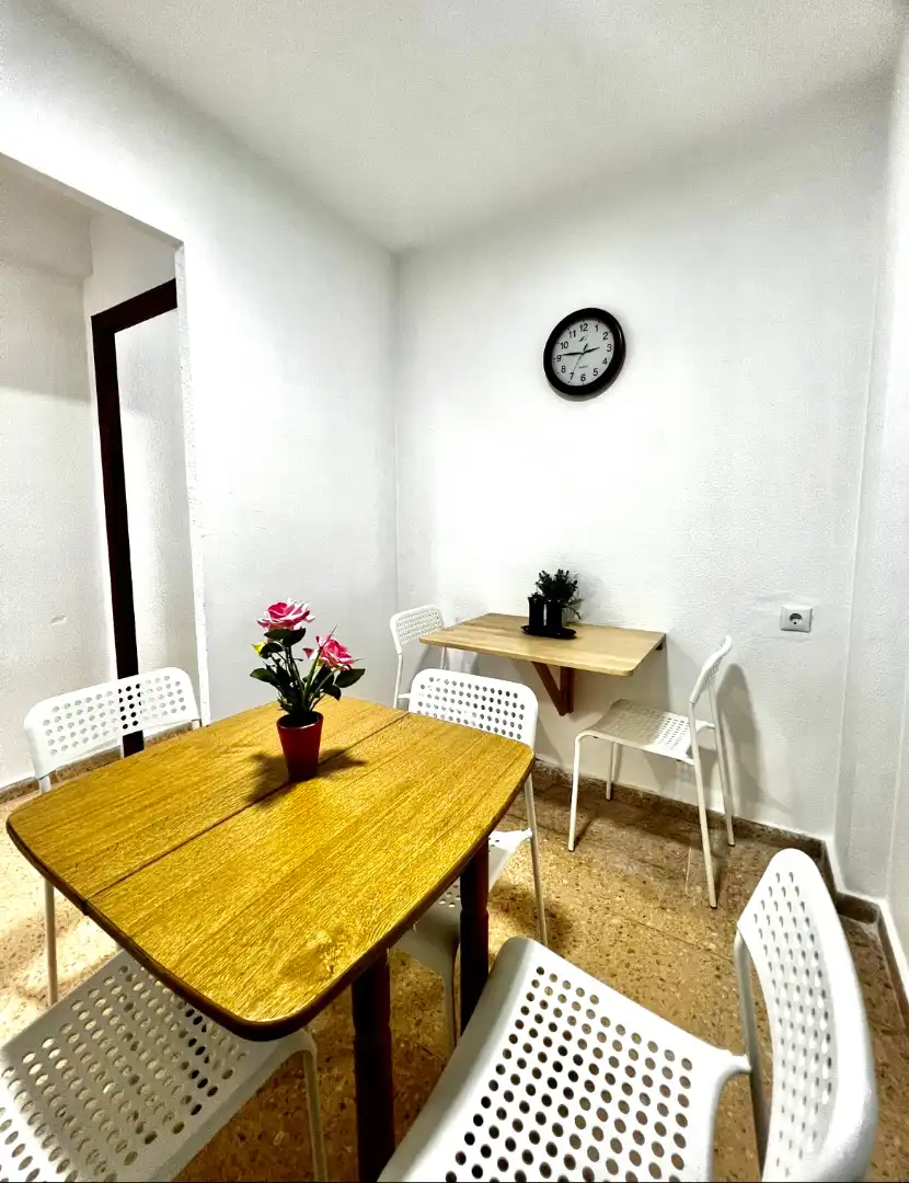Comedor de Piso para compartir en Valencia con Aire acondicionado, Calefacción y Amueblado