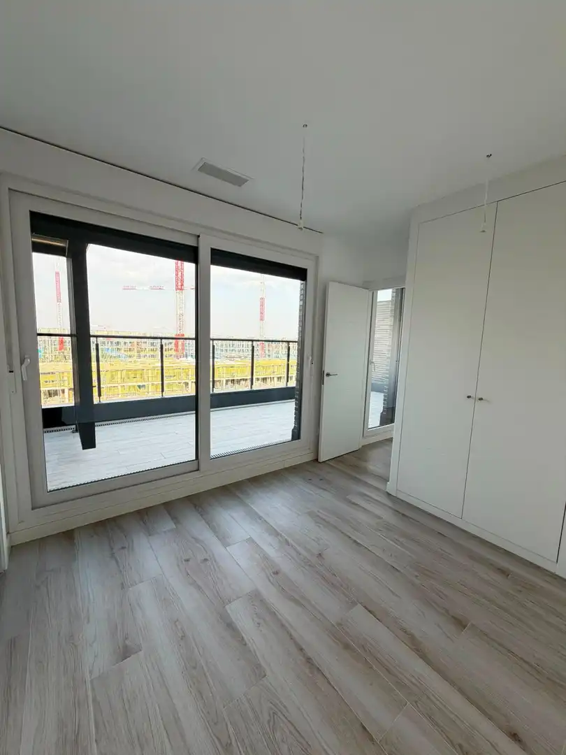Bedroom of Flat for rent in Madrid  with Heating, Terrace and Storage room
