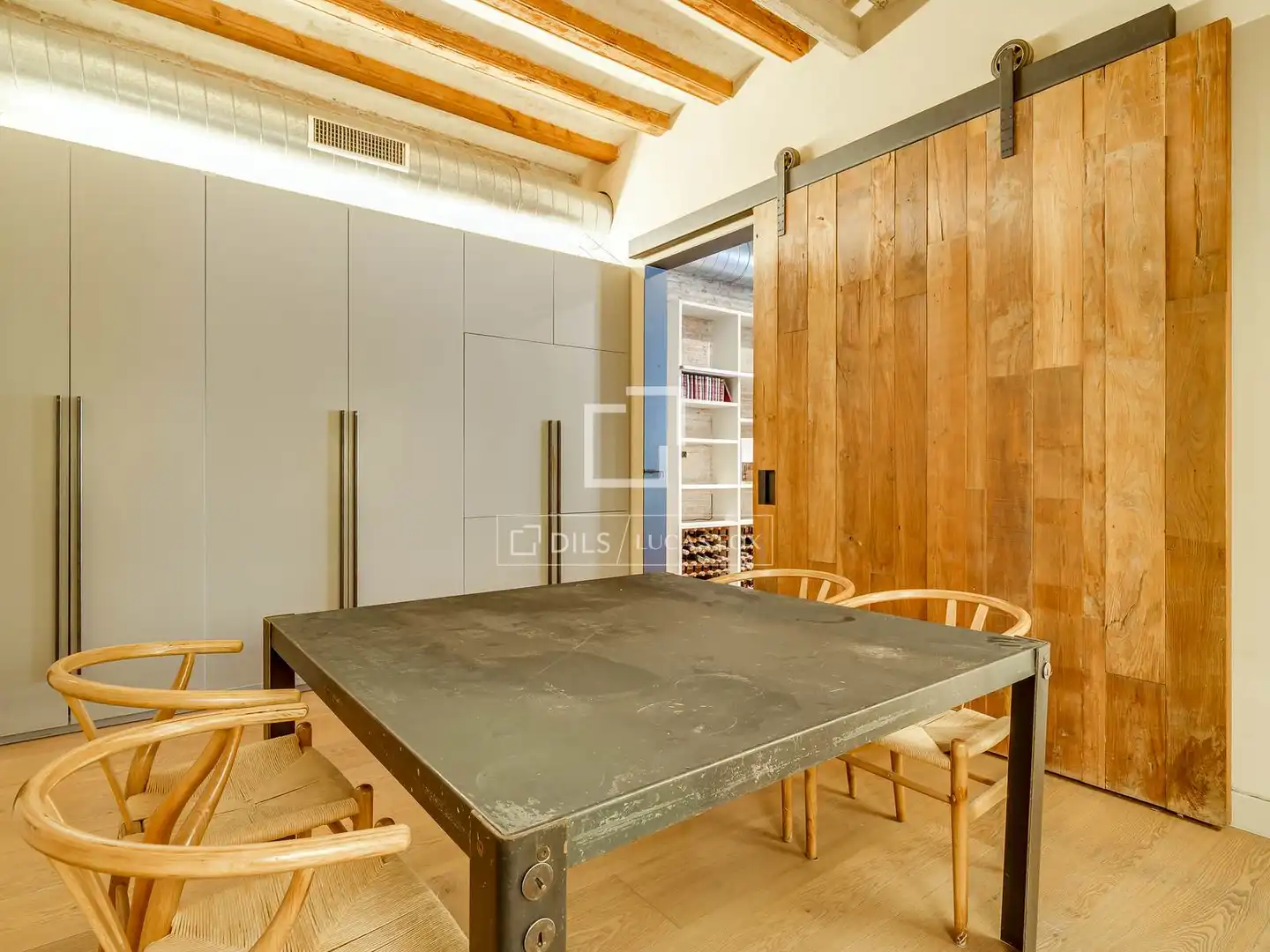 Comedor de Piso en venta en Barcelona con Aire acondicionado, Terraza y Amueblado