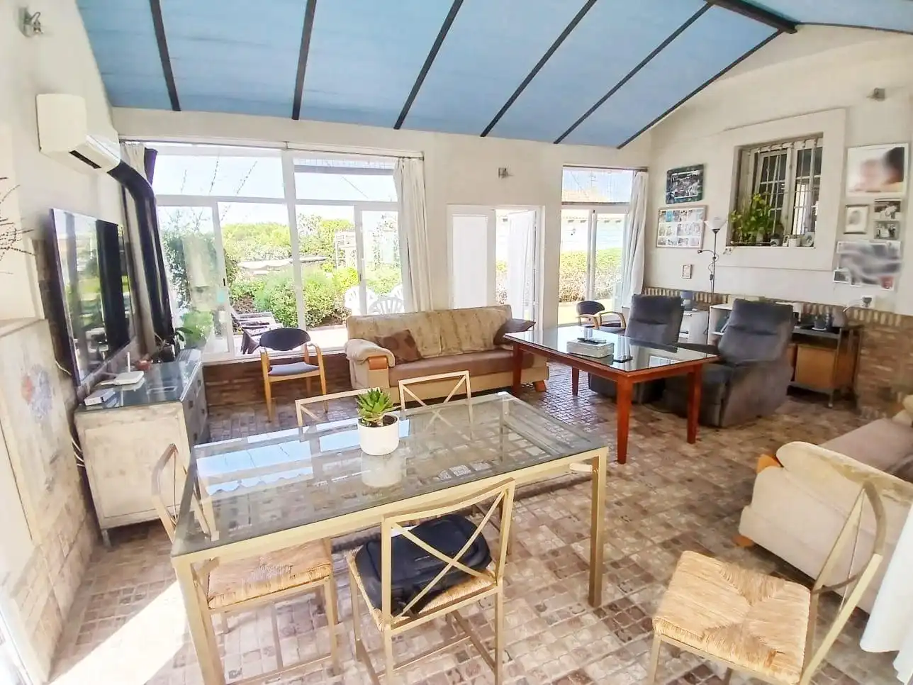 Esszimmer von Haus oder Chalet zum Verkauf in Aljaraque mit Heizung, Privatgarten und Schwimmbad