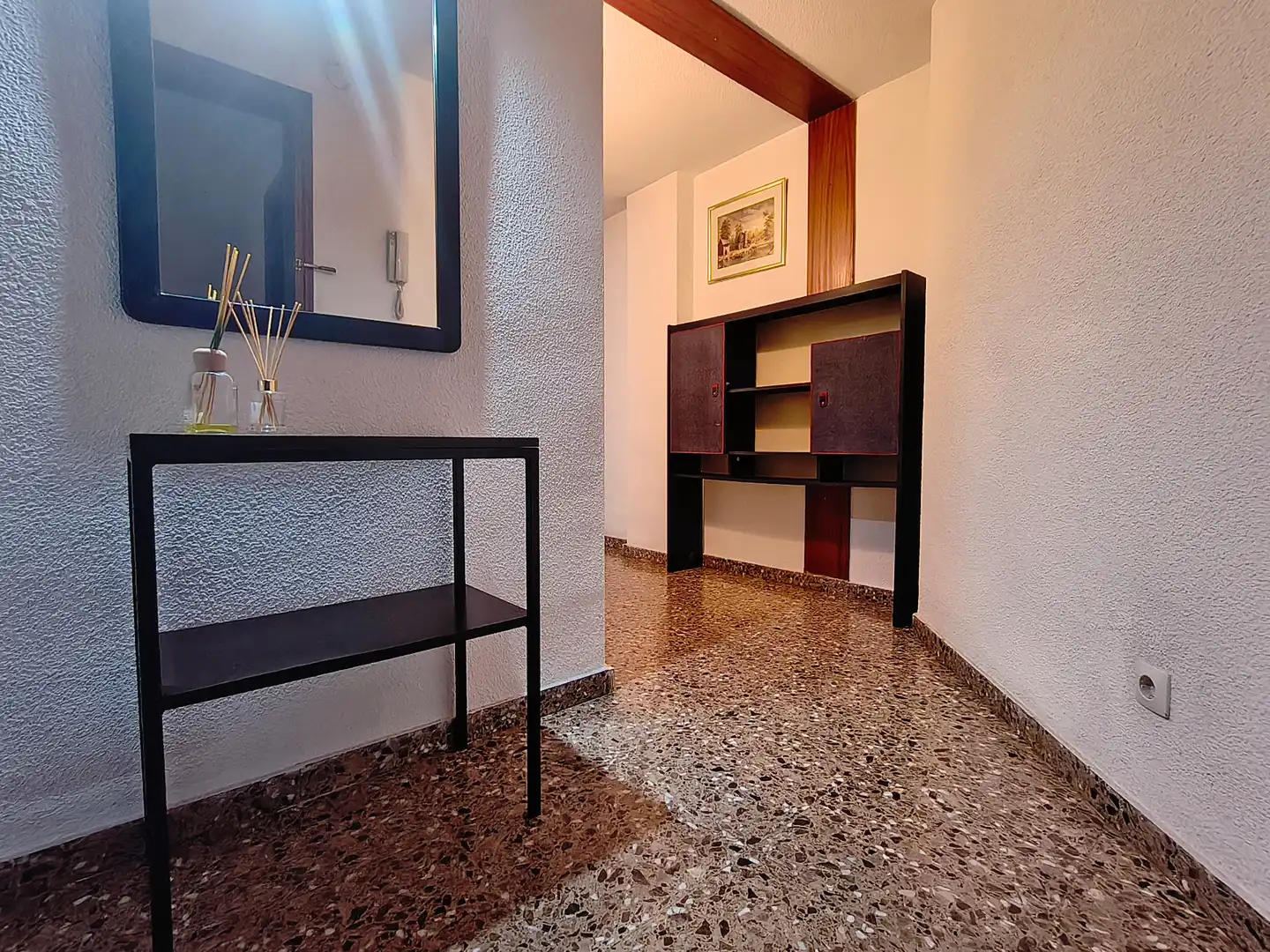 Wohnung zum Verkauf in Alicante / Alacant mit Klimaanlage, Terrasse und Möbliert