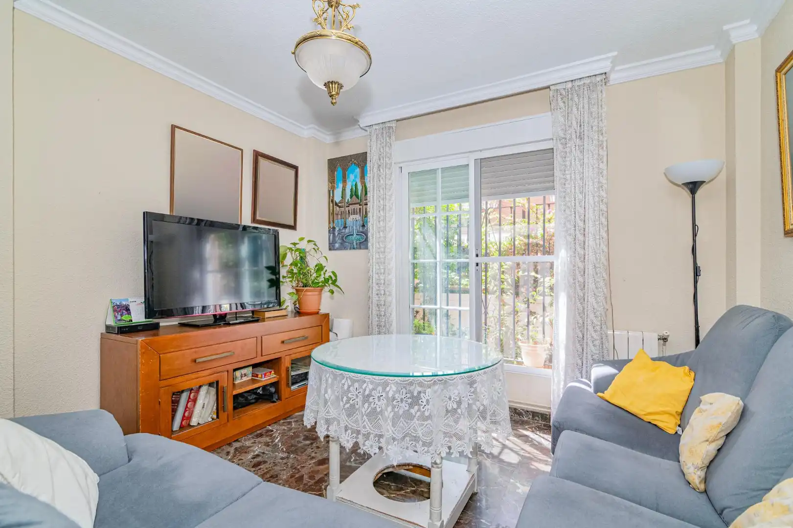 Sala de estar de Casa adosada en venta en Granada con Aire acondicionado y Calefacción