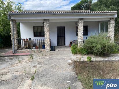 Exterior view of House or chalet for sale in Traspinedo  with Terrace and Swimming Pool