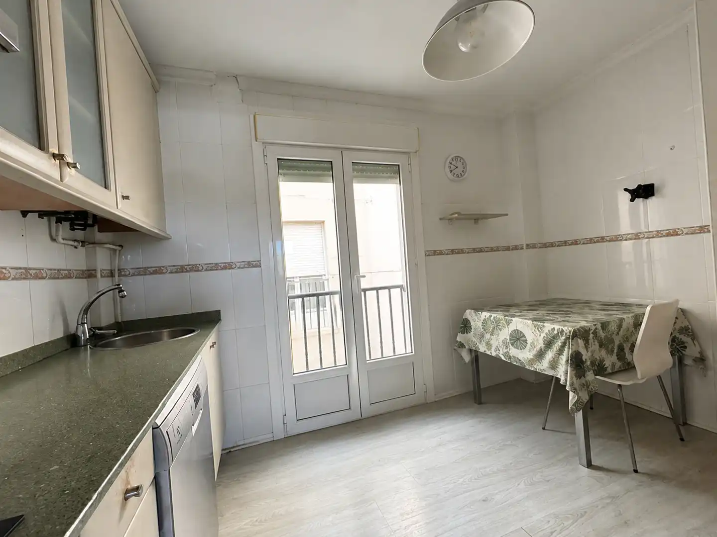 Cocina de Piso en venta en Suances con Calefacción, Terraza y Amueblado