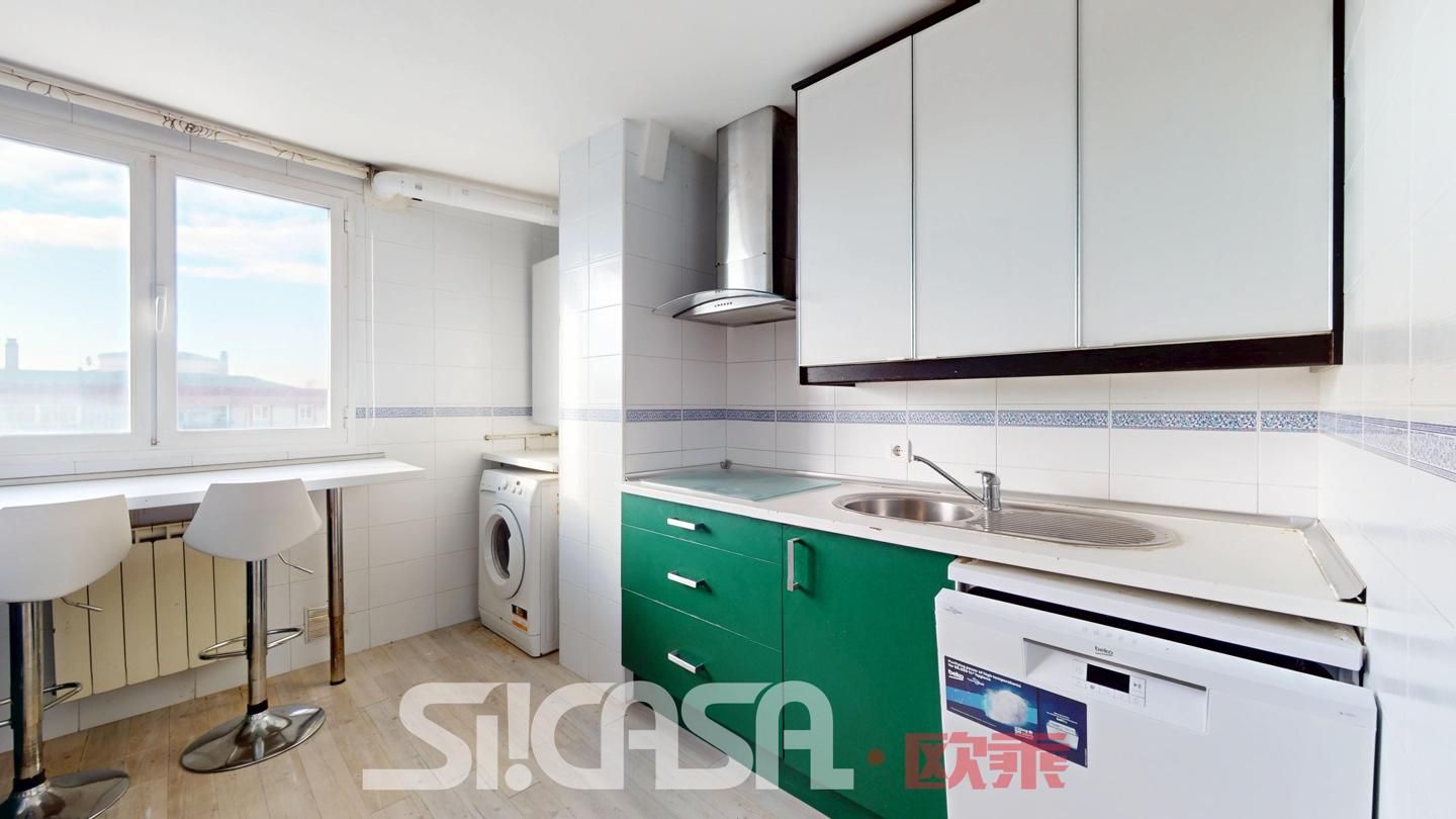 Cuina de Pis en venda en Parla amb Calefacció i Piscina comunitària