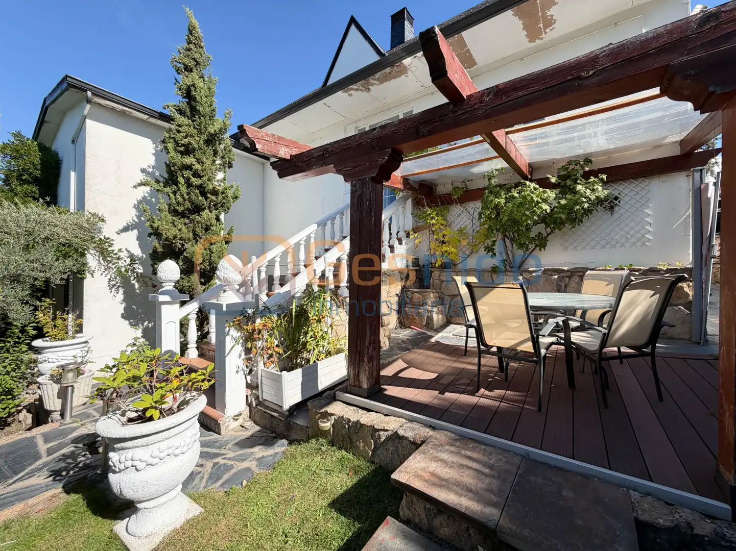 Terrassa de Casa o xalet en venda en El Espinar amb Calefacció, Jardí privat i Terrassa