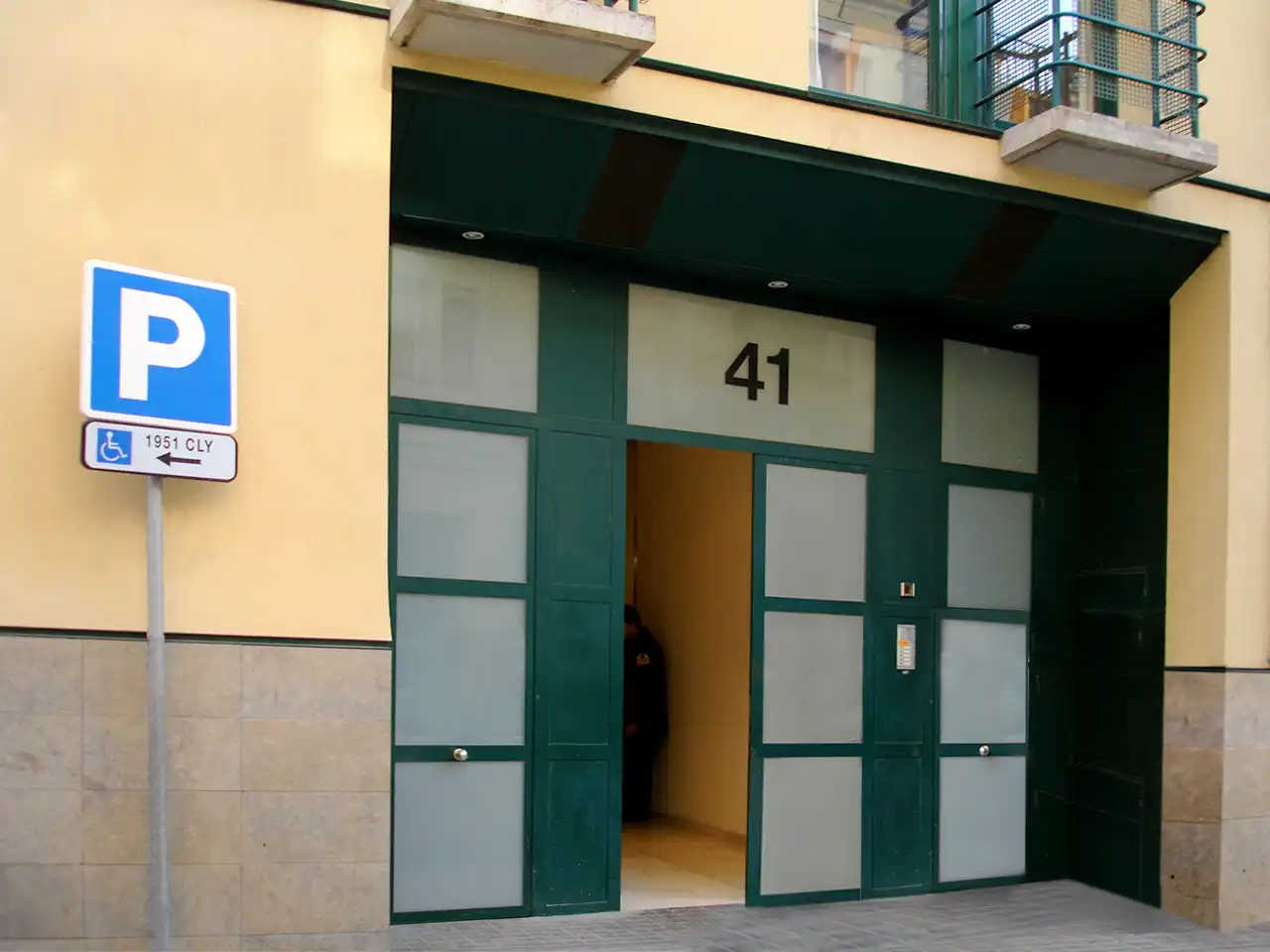 Einzelparkplatz zur Miete in Carrer d'Elkano 19, imagen 8