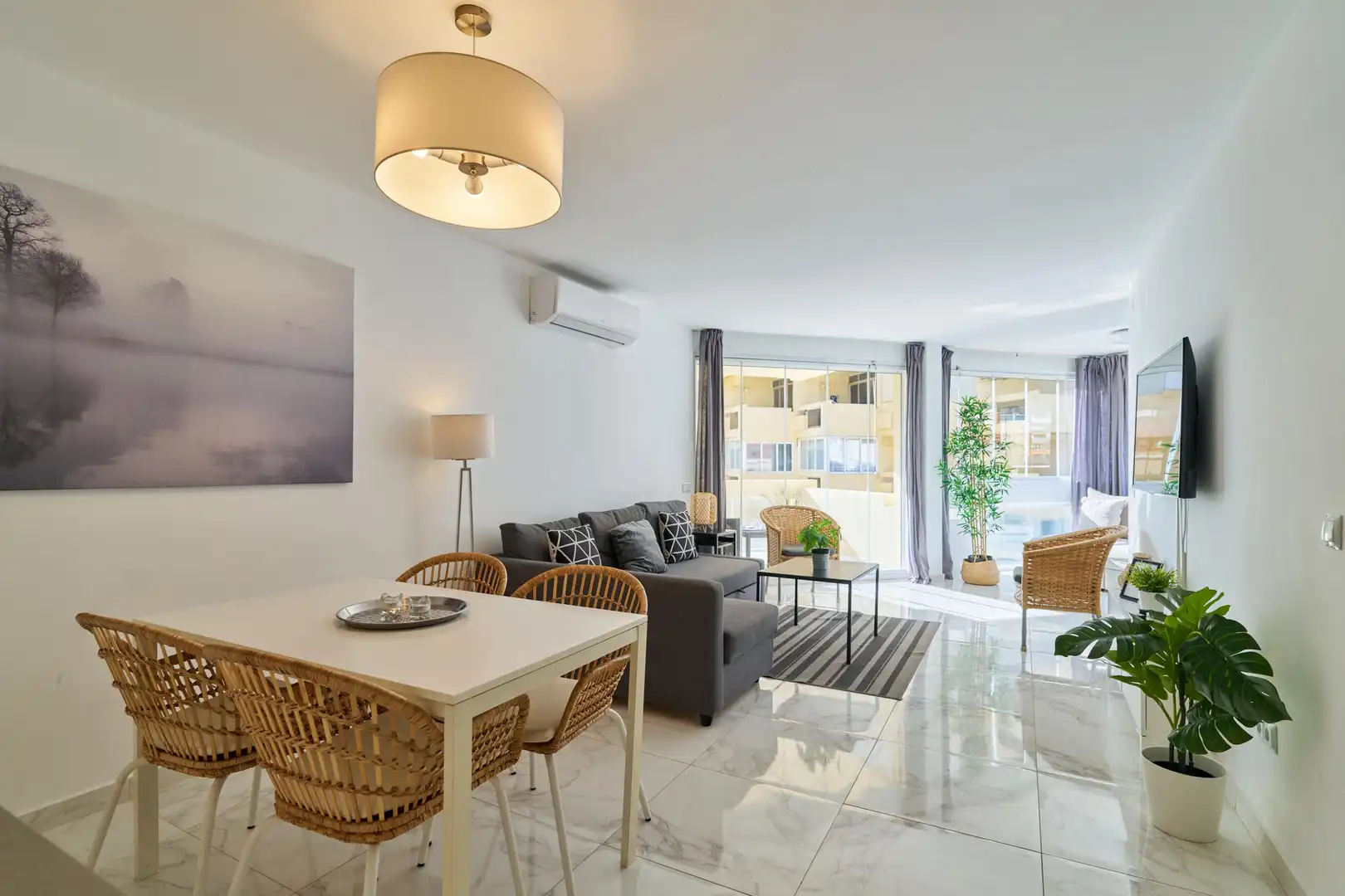 Wohnzimmer von Wohnungen zum Verkauf in Marbella mit Klimaanlage, Möbliert und Balkon
