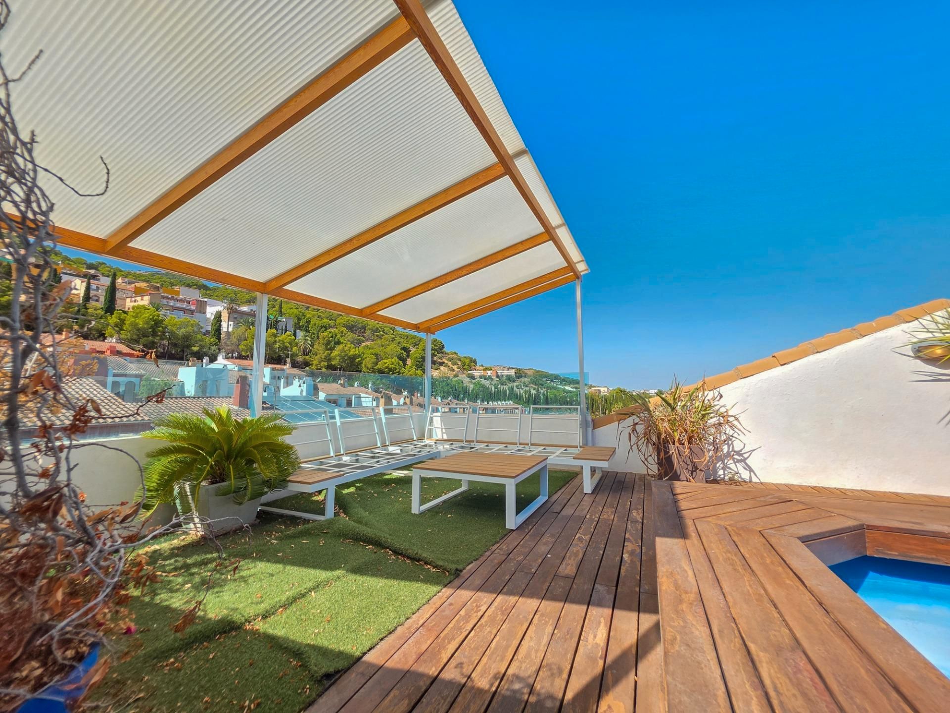Terrace of Single-family semi-detached for sale in  Jaén Capital  with Air Conditioner, Heating and Terrace