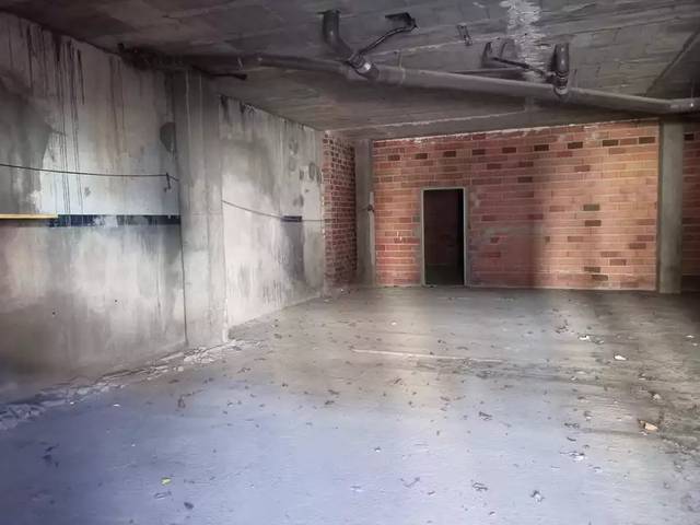 Local comercial en Venta en Besalú