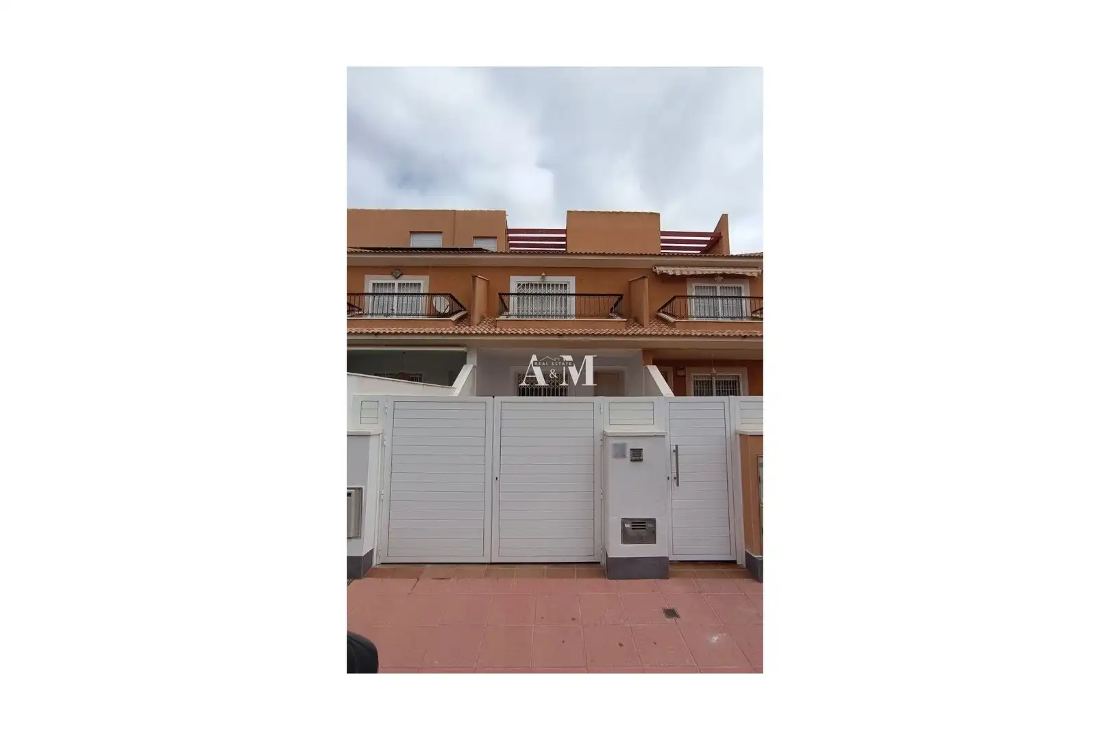 Vista exterior de Dúplex de lloguer en San Javier amb Aire condicionat, Calefacció i Piscina