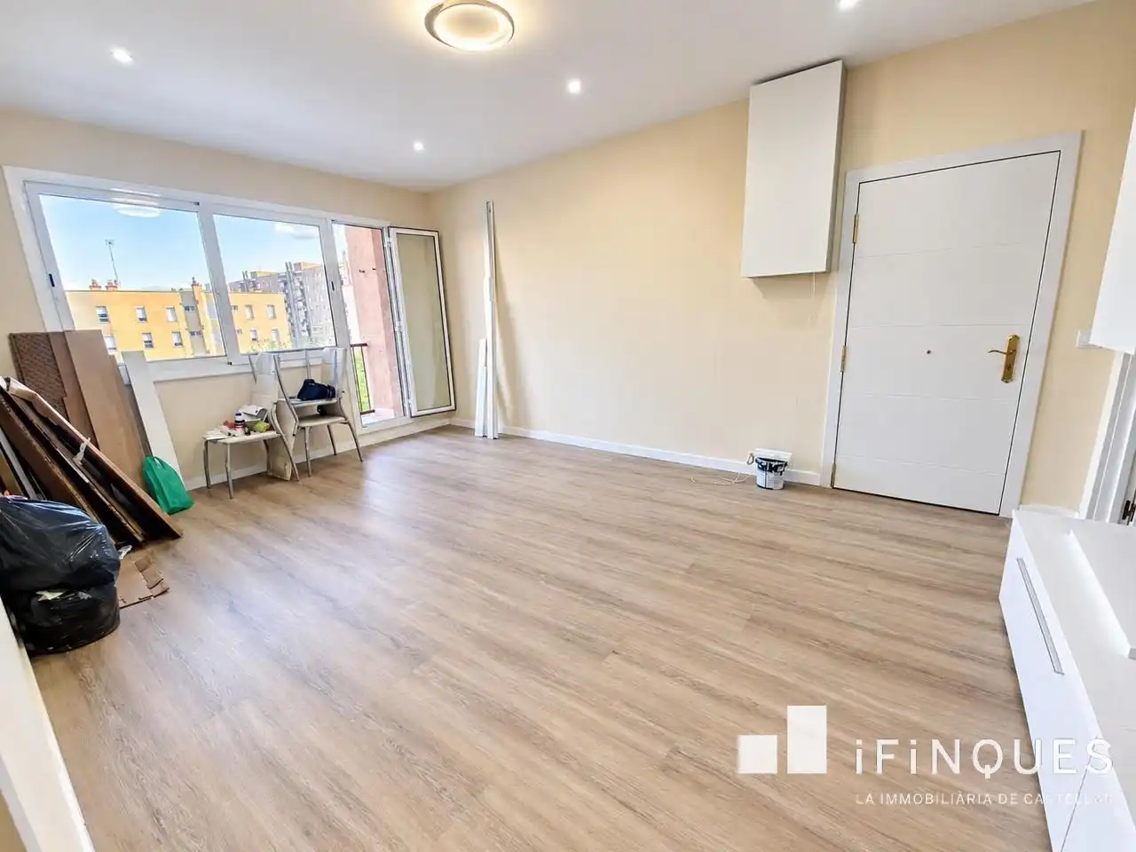 Piso con terraza en venta en Creu de Barberà - Sector Sud
