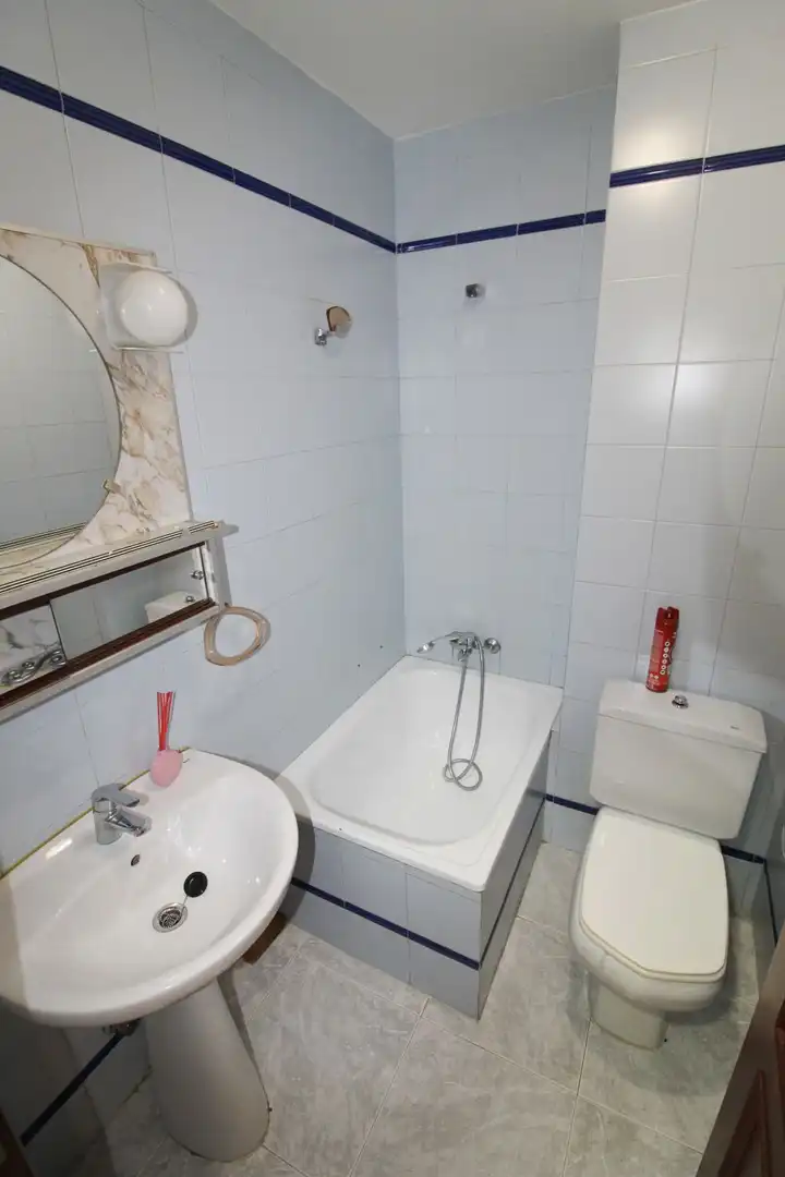 Baño de Piso de alquiler en Ciudad Real con Aire acondicionado, Calefacción y Terraza
