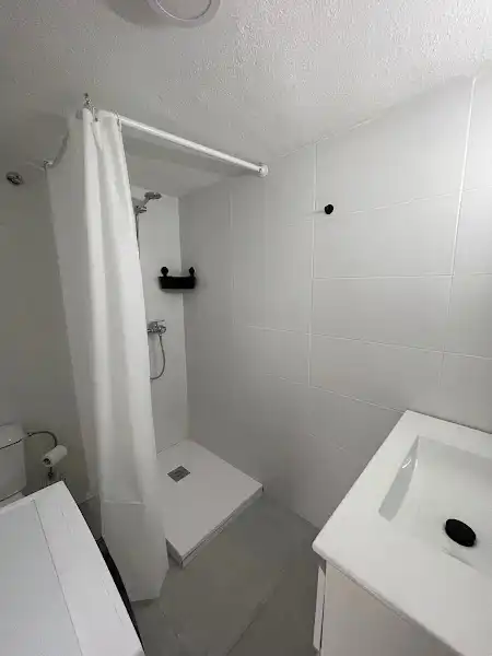 Bathroom of Houses for rent in Guaro  with Terrace, Furnished and Washing machine