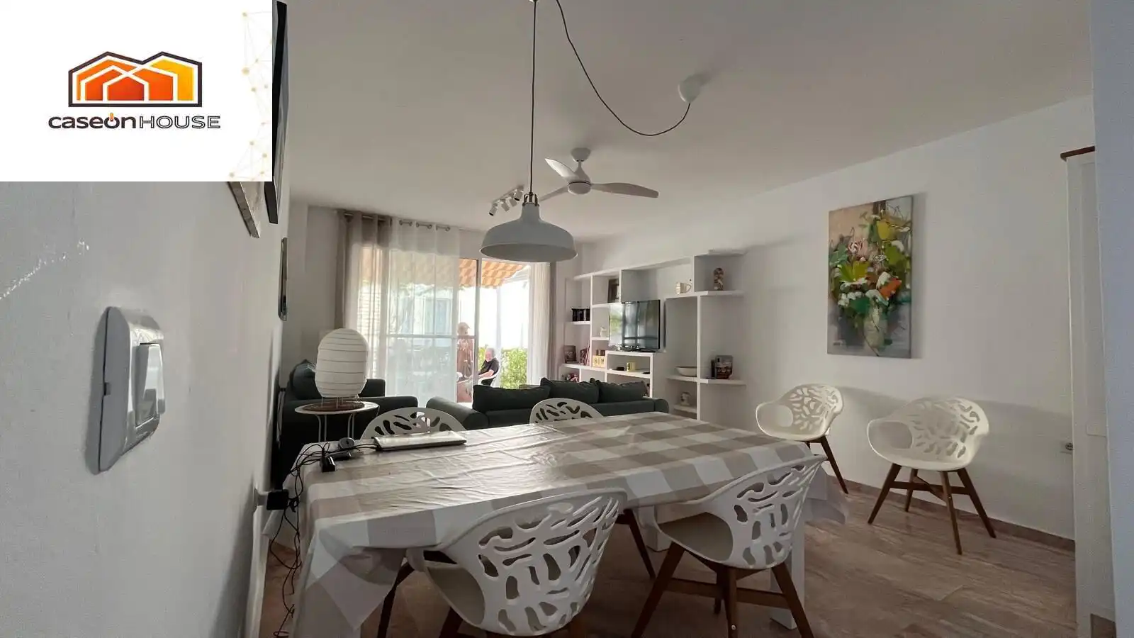 Menjador de Apartament en venda en Chiclana de la Frontera amb Piscina comunitària