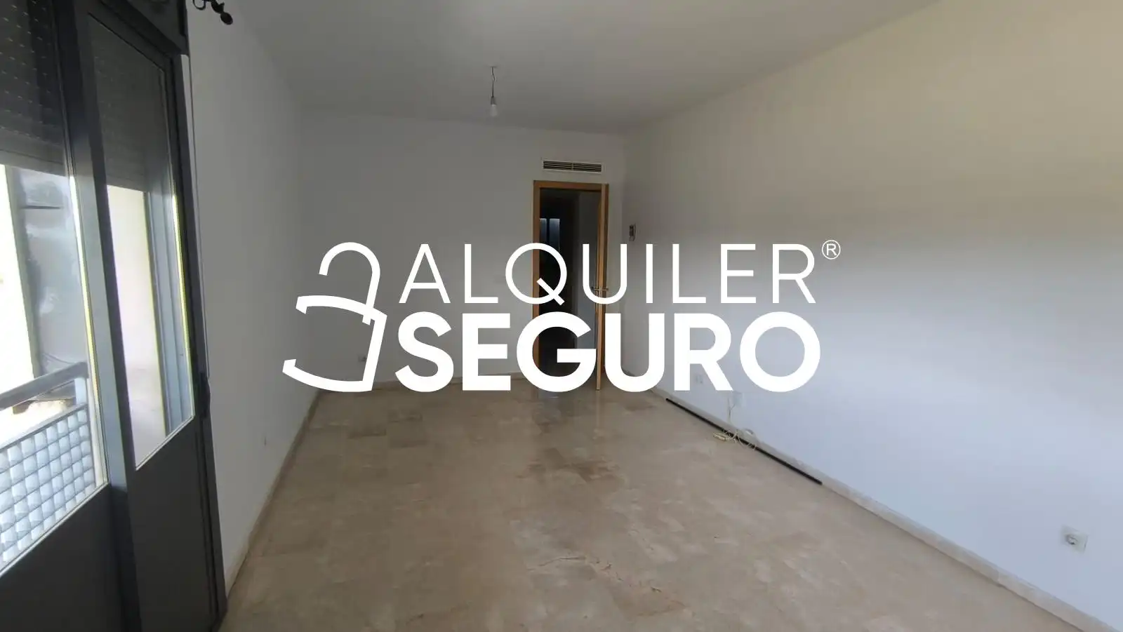 Dormitori de Pis de lloguer en Camas amb Aire condicionat, Traster i Piscina
