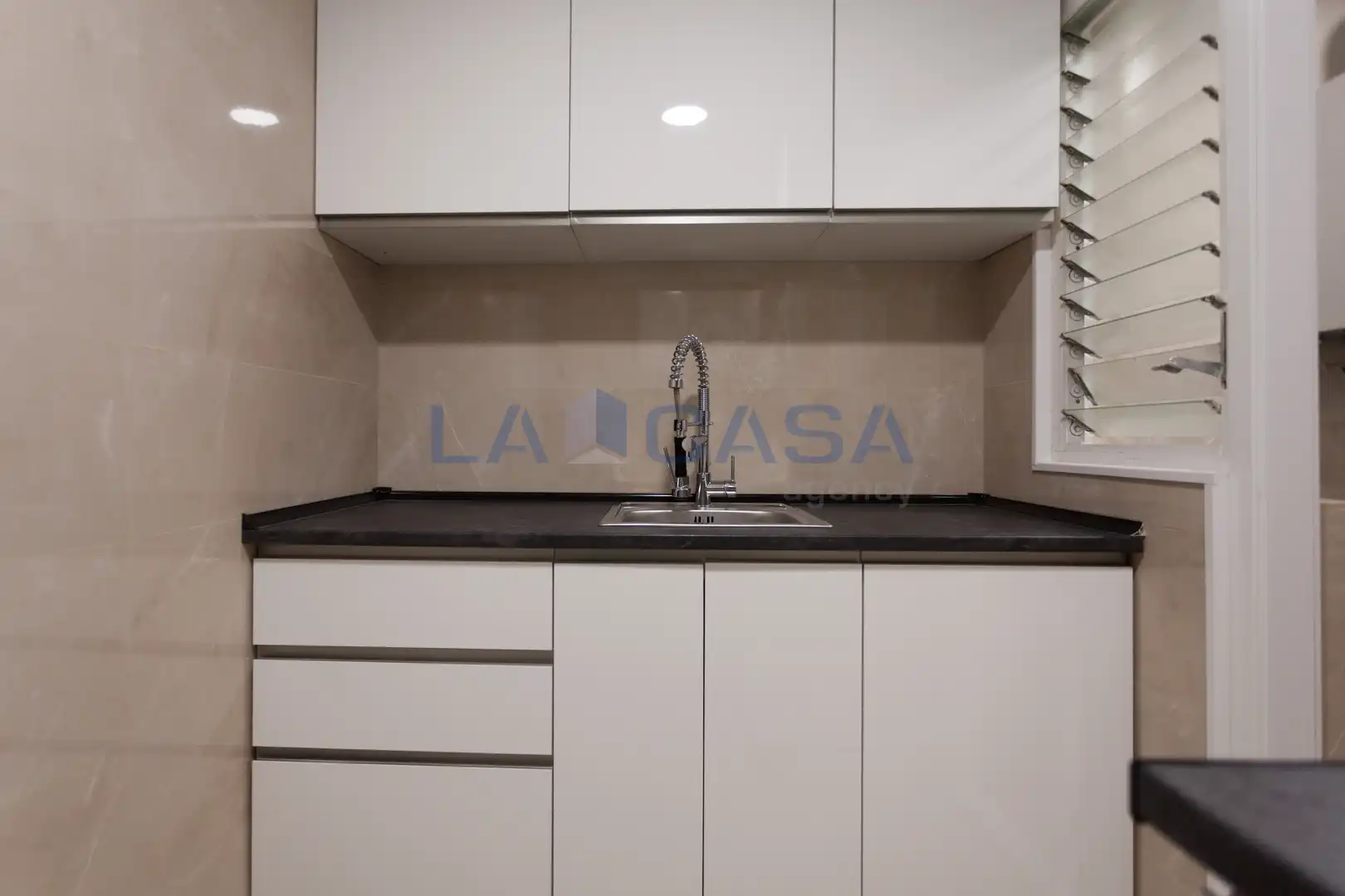 Cuina de Àtic en venda en L'Hospitalet de Llobregat amb Balcó