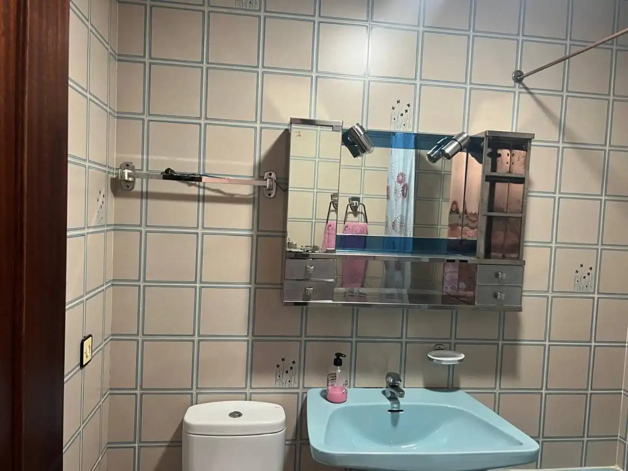 Baño de Piso de alquiler en Toledo con Calefacción y Amueblado