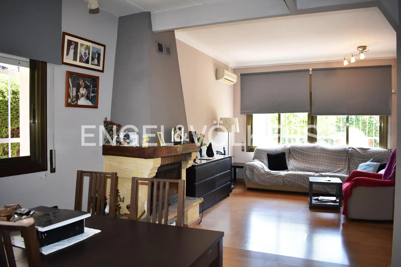 Living room of Houses for sale in Castelldefels  with Air Conditioner, Heating and Private garden
